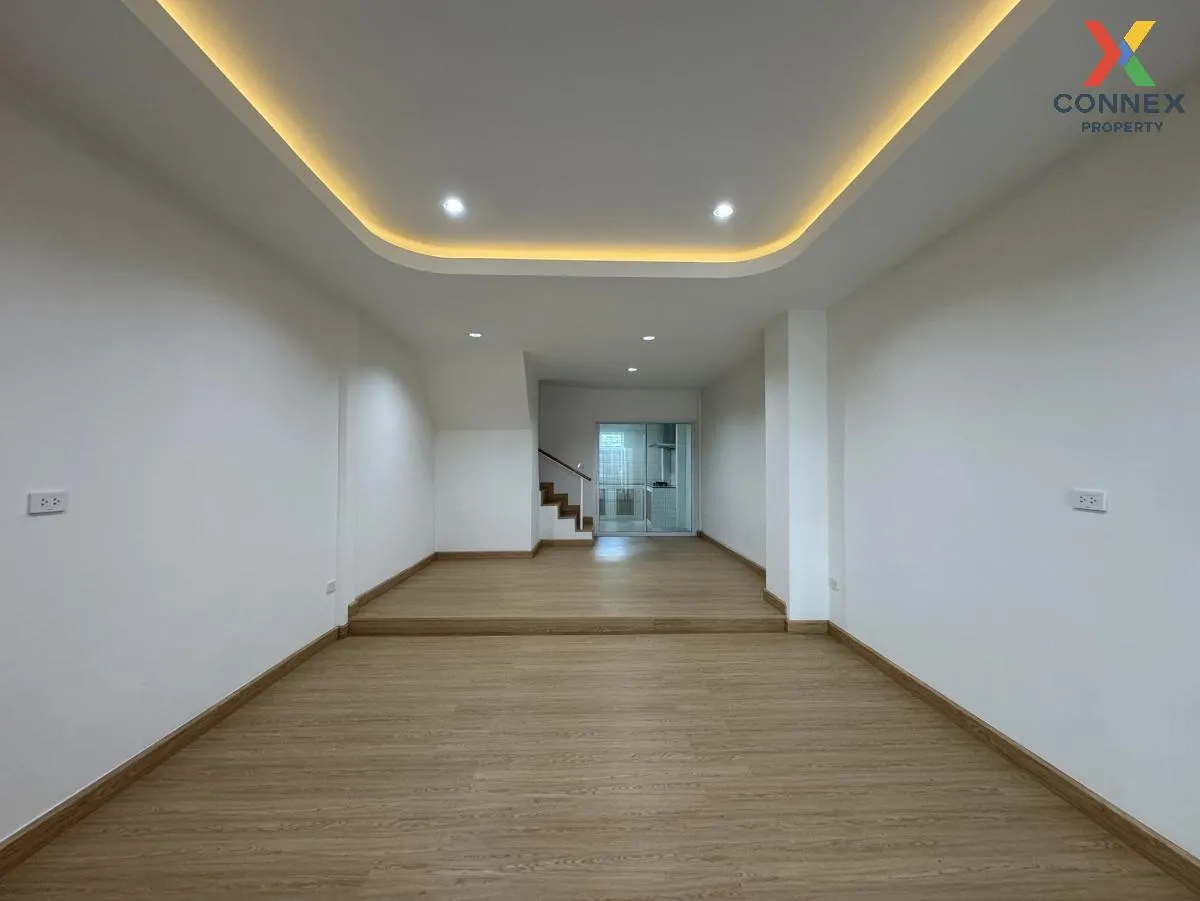 For Sale Townhouse/Townhome  , Baan Sud Theeruk , Chankasem , Cha
