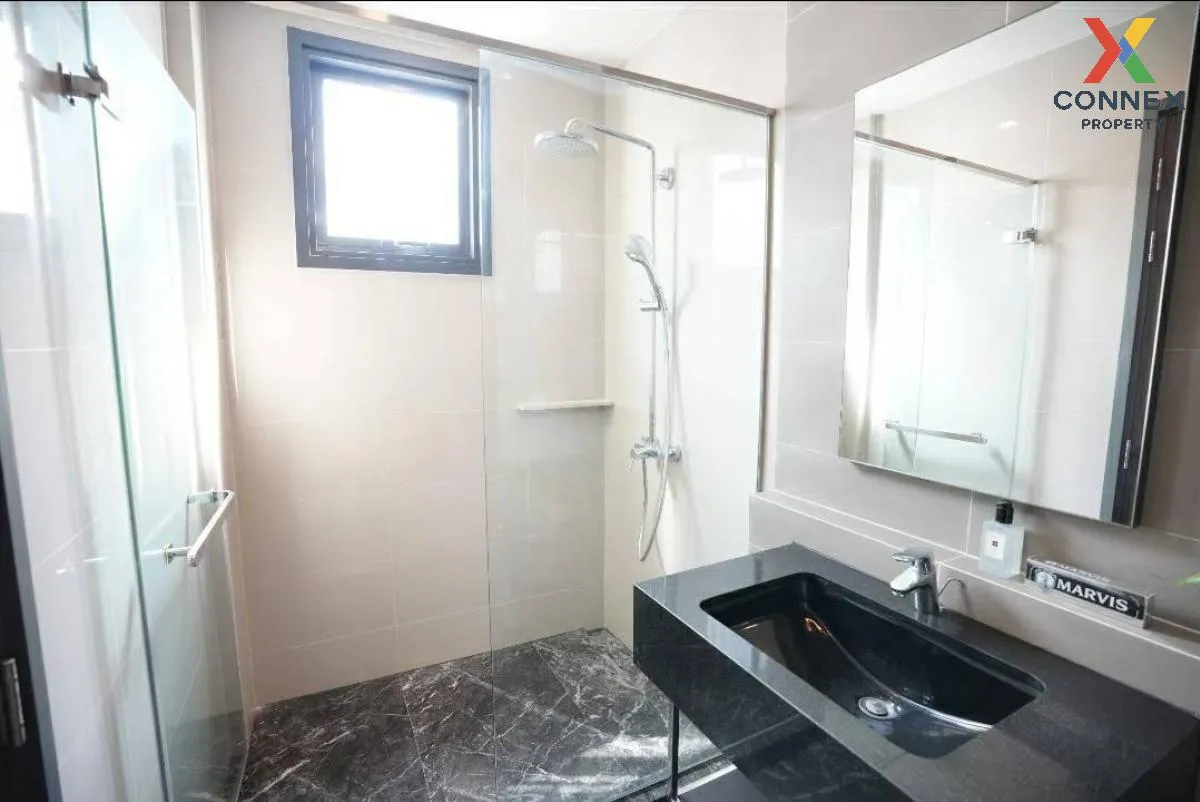 For Rent Condo , EDGE Sukhumvit 23 , BTS-Asok , Khlong Toei Nuea 