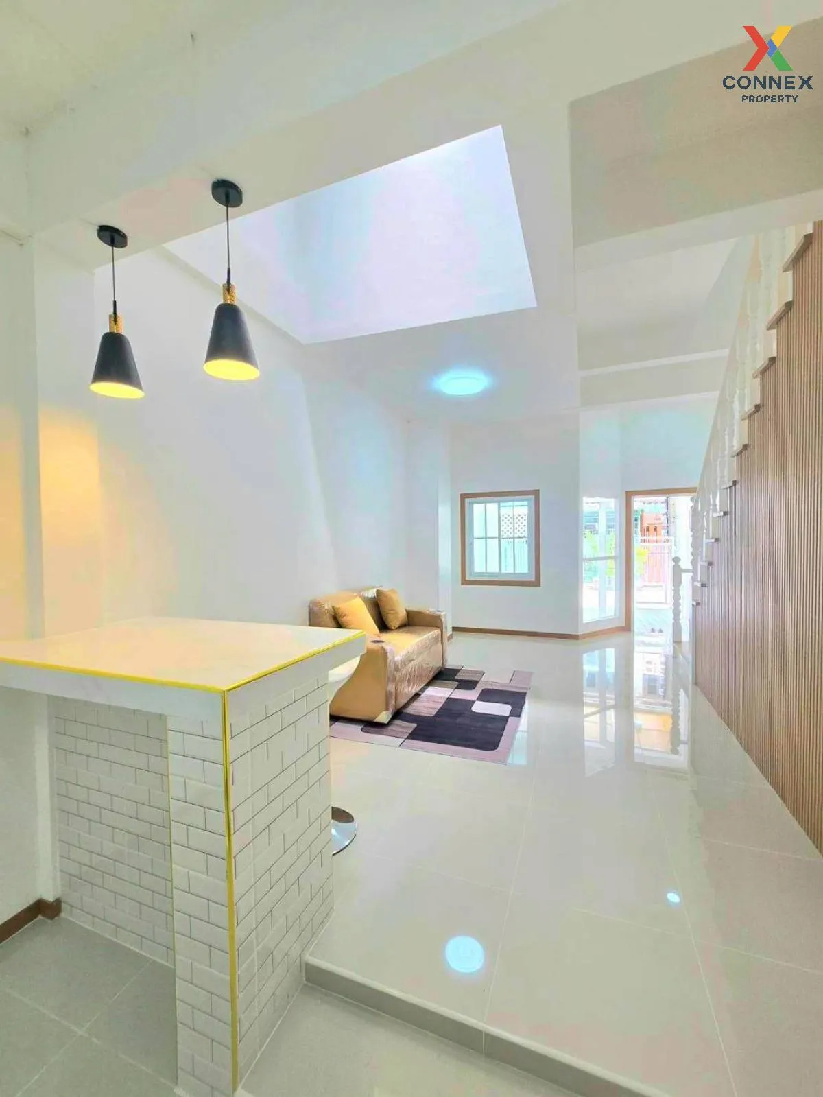 ขายทาวน์เฮ้าส์/ทาวน์โฮม  บัวทองธานี พาร์ค รีโนเวทใหม่ บางบัวทอง บ
