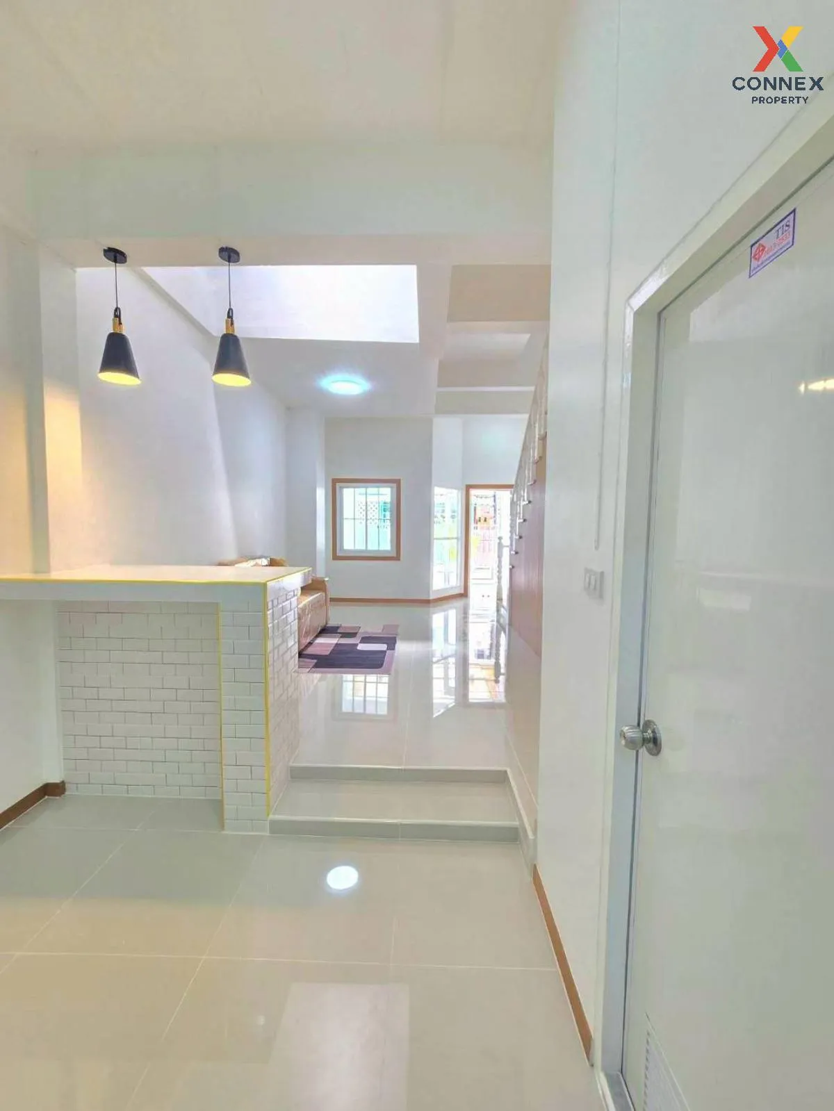 ขายทาวน์เฮ้าส์/ทาวน์โฮม  บัวทองธานี พาร์ค รีโนเวทใหม่ บางบัวทอง บ
