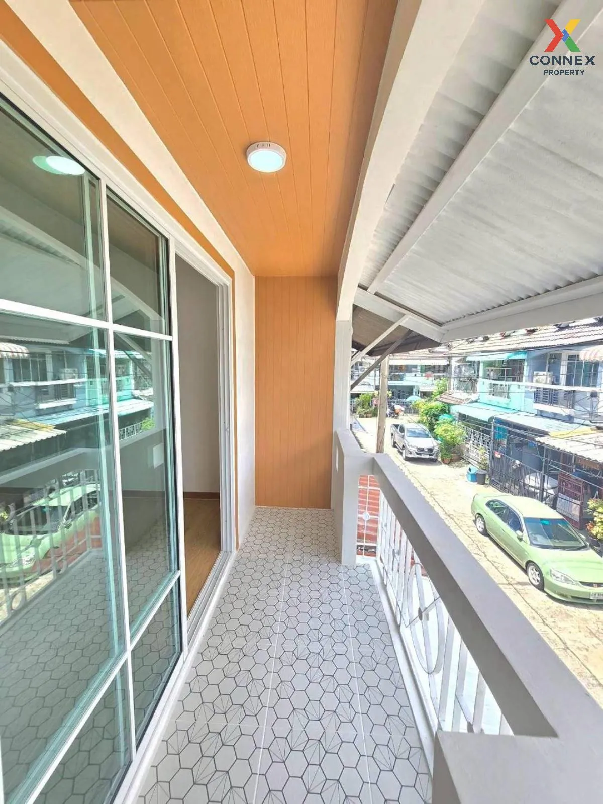 ขายทาวน์เฮ้าส์/ทาวน์โฮม  บัวทองธานี พาร์ค รีโนเวทใหม่ บางบัวทอง บ