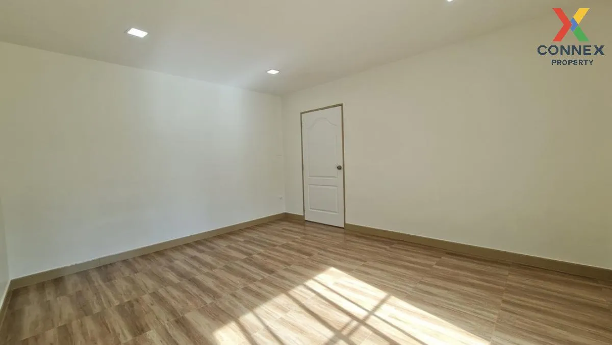 For Sale House ,  K.C. Garden Home 20 , Sam Wa Tawan Ok , Khlong 