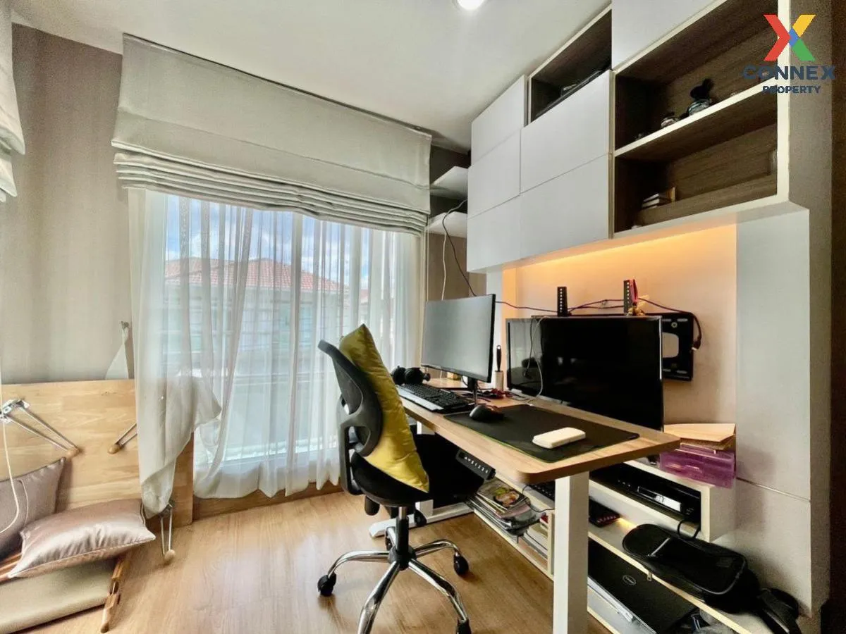 For Sale House , The Plant Exclusique Phatthanakan , ARL-Hua Mak 
