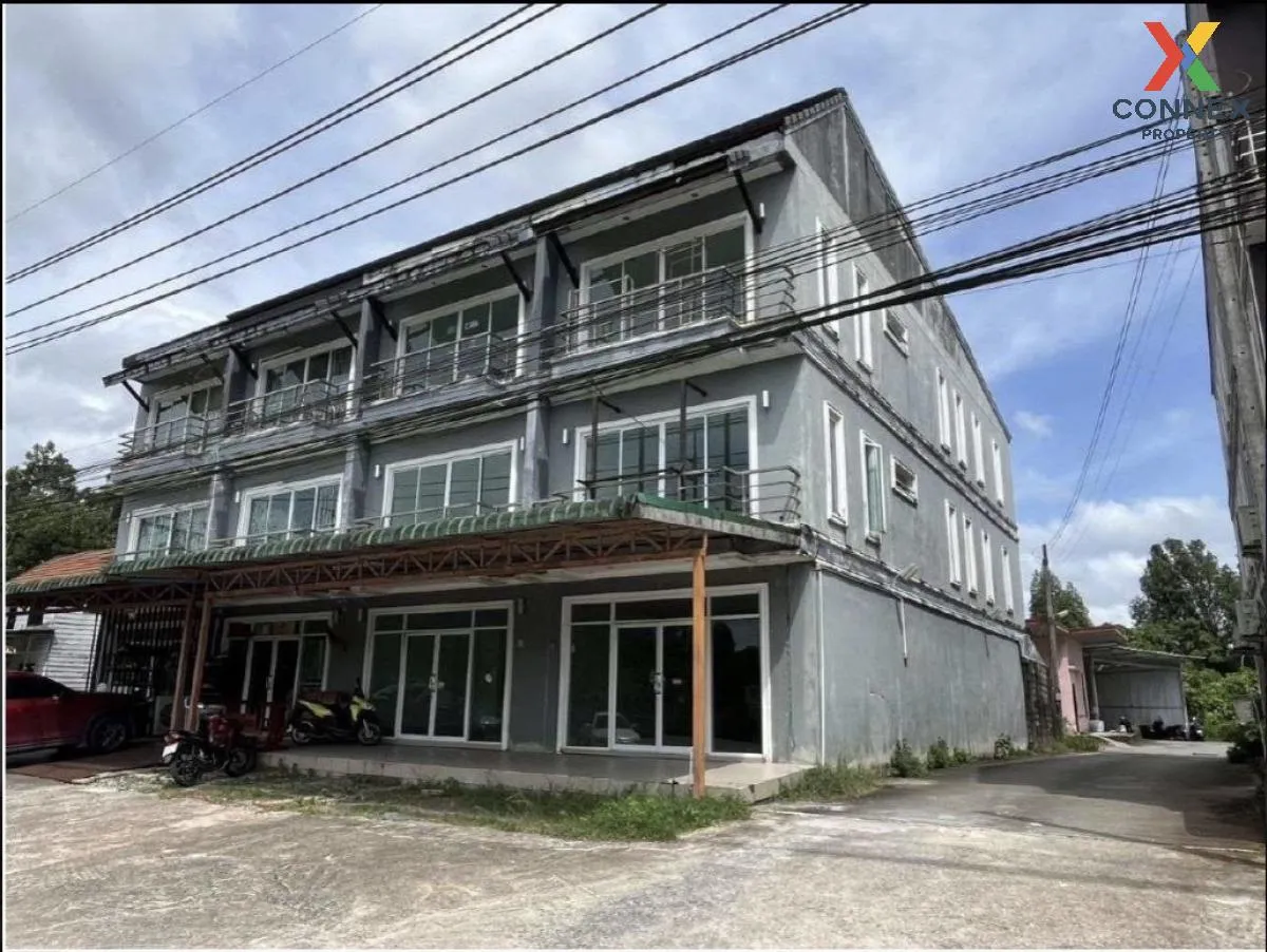 For Sale 3 - storey commercial building usable area 142.19 square 1