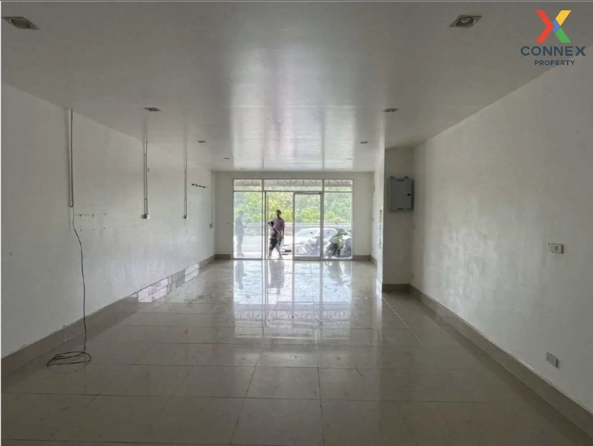 For Sale 3 - storey commercial building usable area 142.19 square