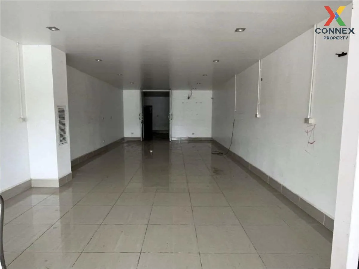 For Sale 3 - storey commercial building usable area 142.19 square