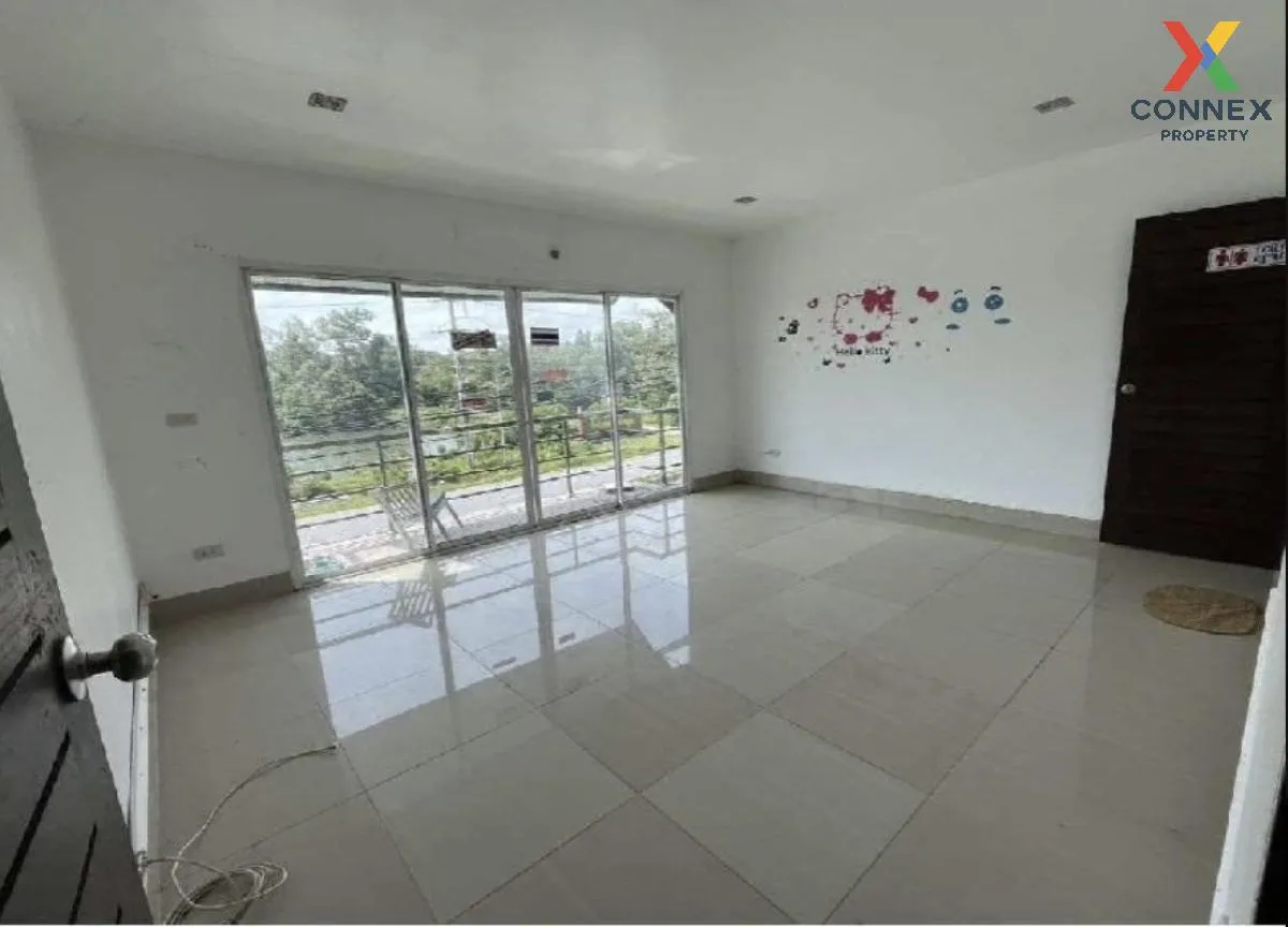 For Sale 3 - storey commercial building usable area 142.19 square