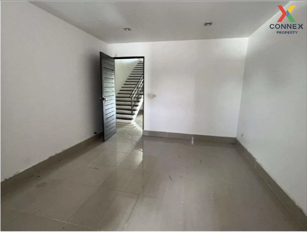 For Sale 3 - storey commercial building usable area 142.19 square