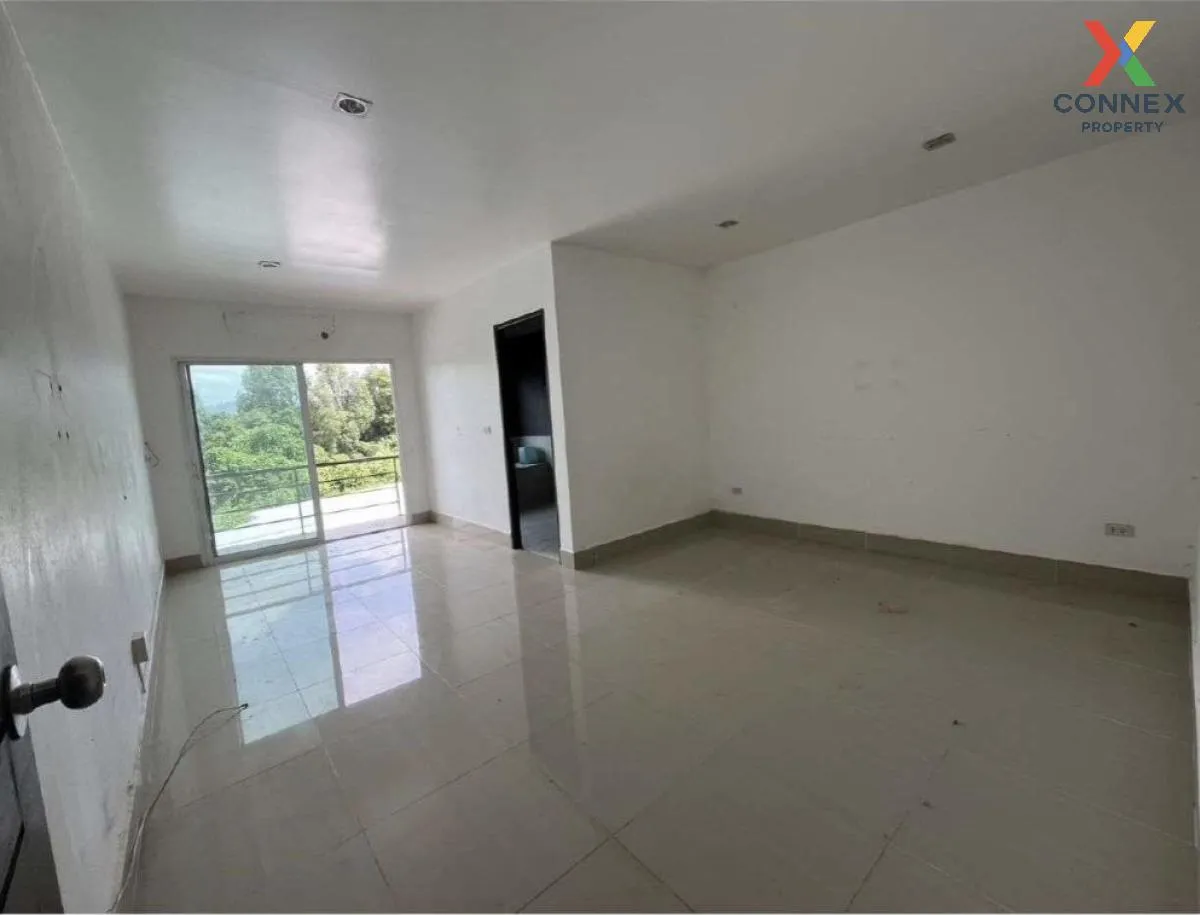 For Sale 3 - storey commercial building usable area 142.19 square