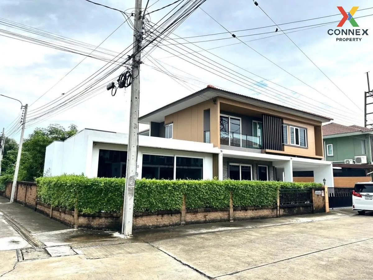 For Sale House , Golden Village Onnut-Pattanakarn , corner unit , 1
