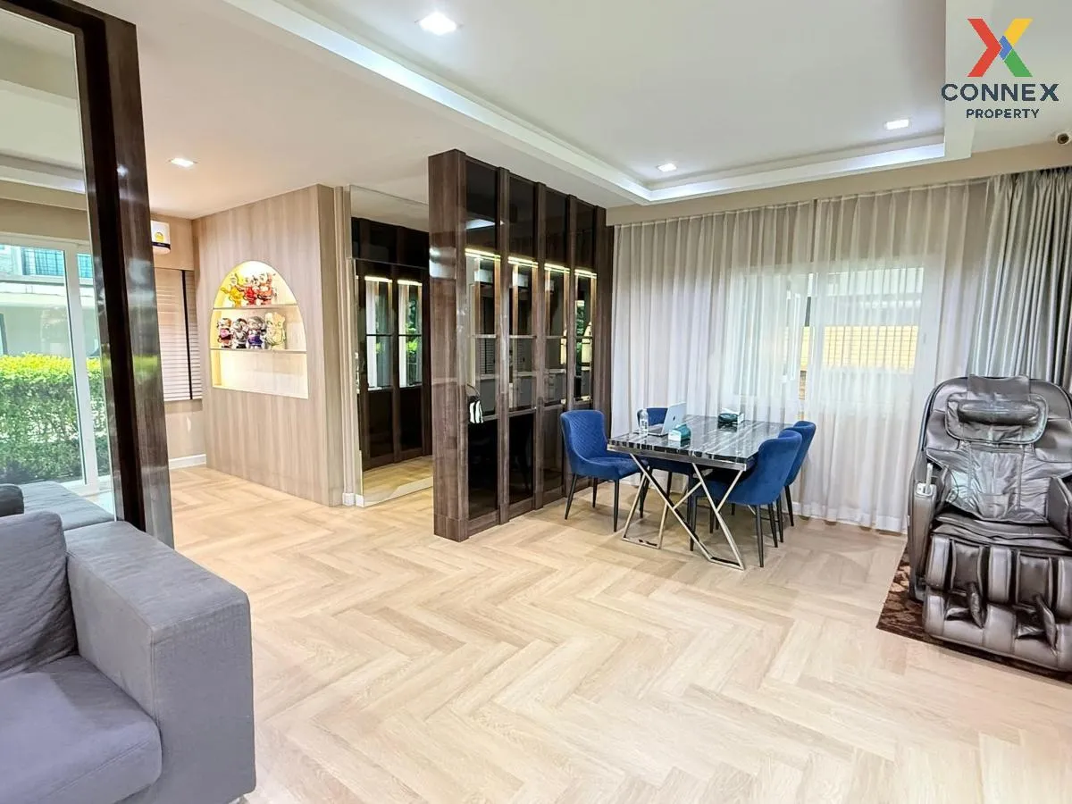 For Sale House , Golden Village Onnut-Pattanakarn , corner unit ,