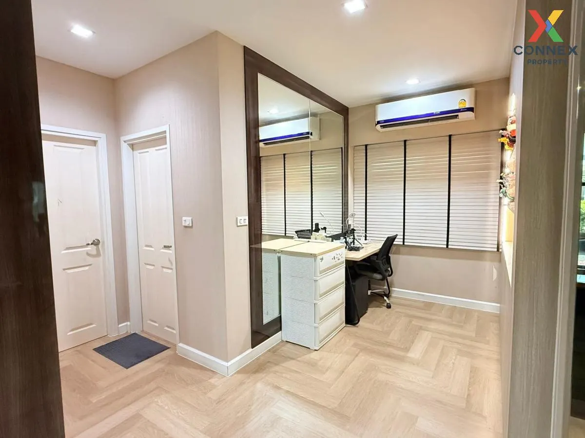 For Sale House , Golden Village Onnut-Pattanakarn , corner unit ,