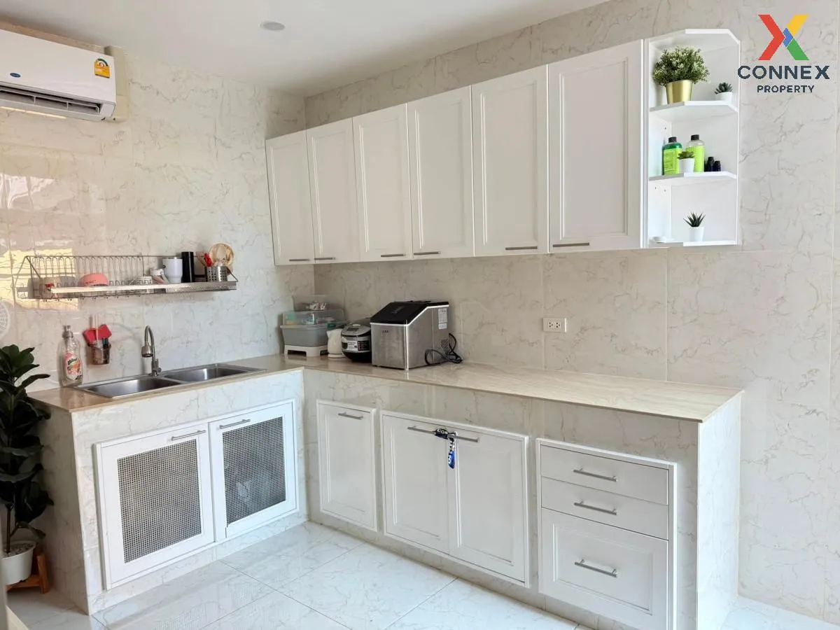 For Sale House , Golden Village Onnut-Pattanakarn , corner unit ,