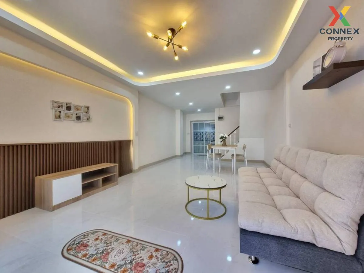 For Sale Townhouse/Townhome  , Baan Buathong 1 , newly renovated  3