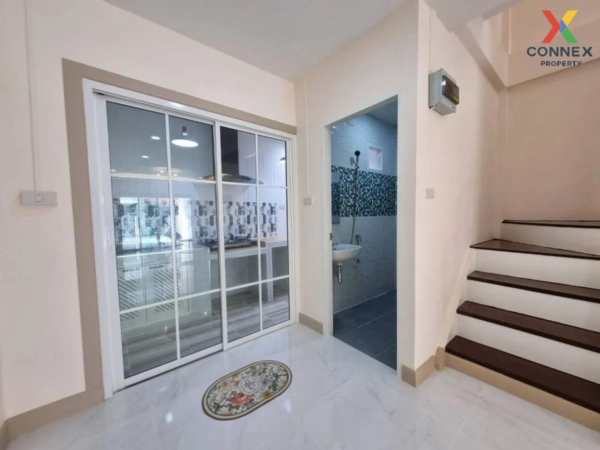 For Sale Townhouse/Townhome  , Baan Buathong 1 , newly renovated 