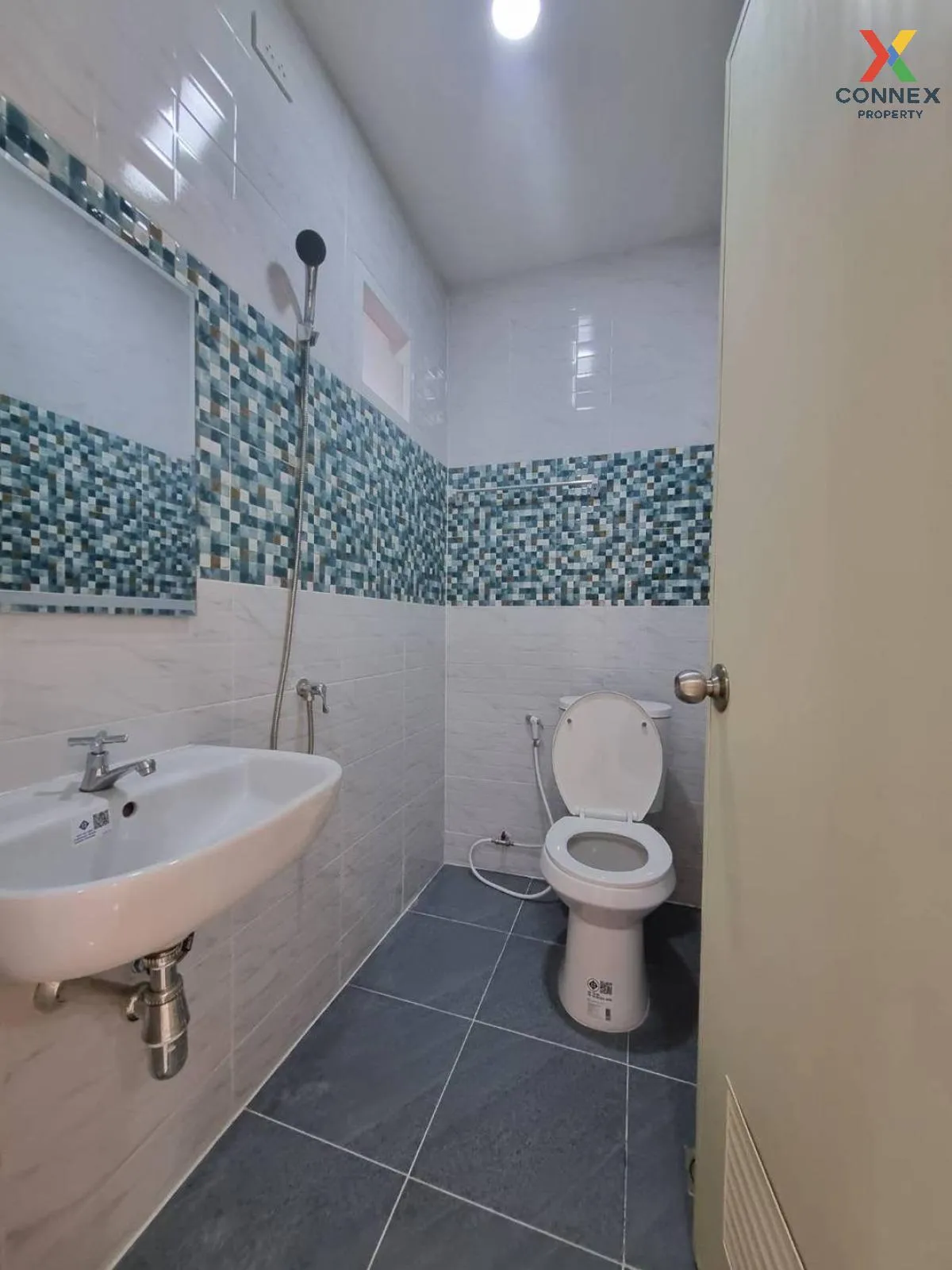 For Sale Townhouse/Townhome  , Baan Buathong 1 , newly renovated 