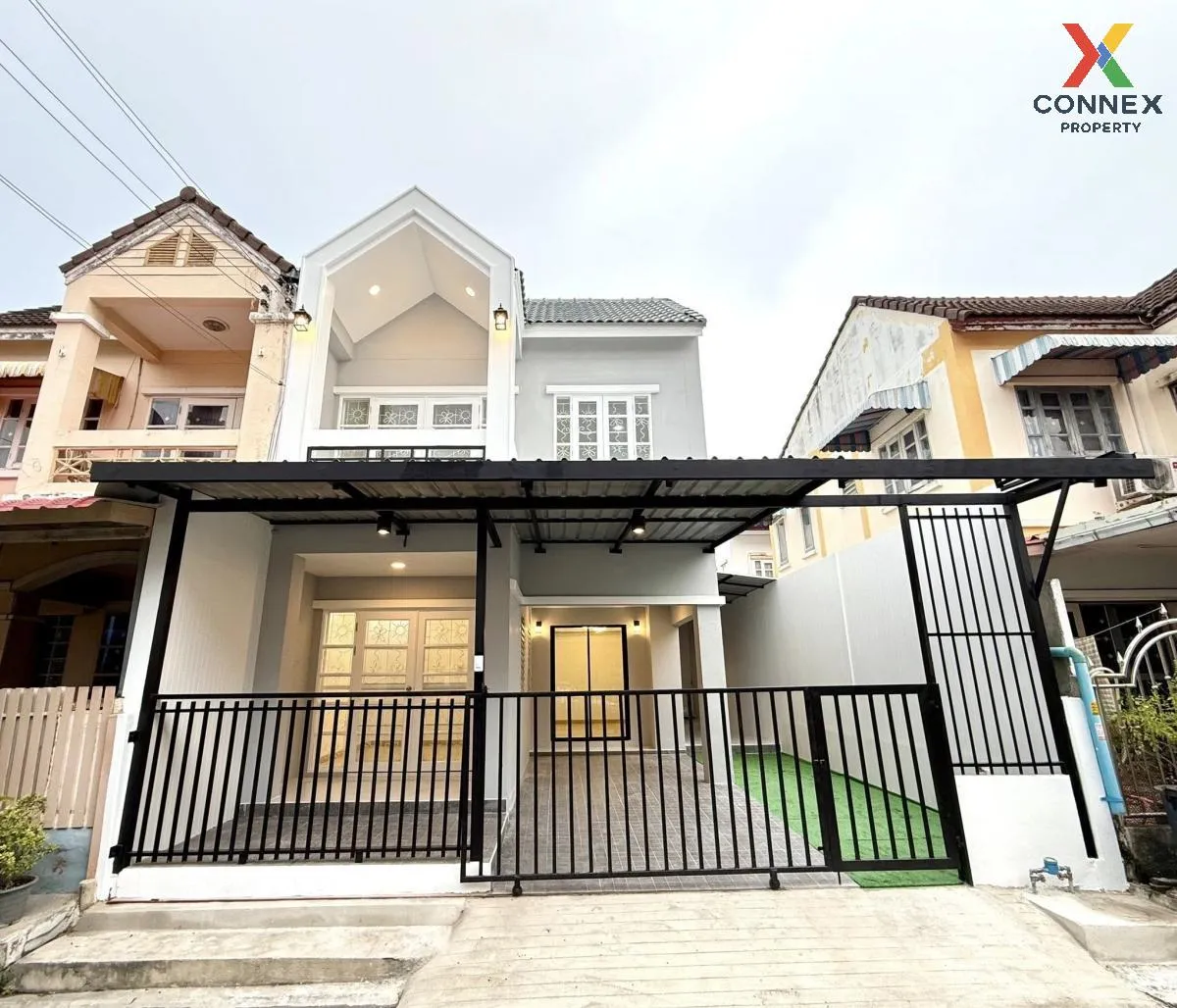 For Sale Townhouse/Townhome  , BaanThanasuk , newly renovated , N 1