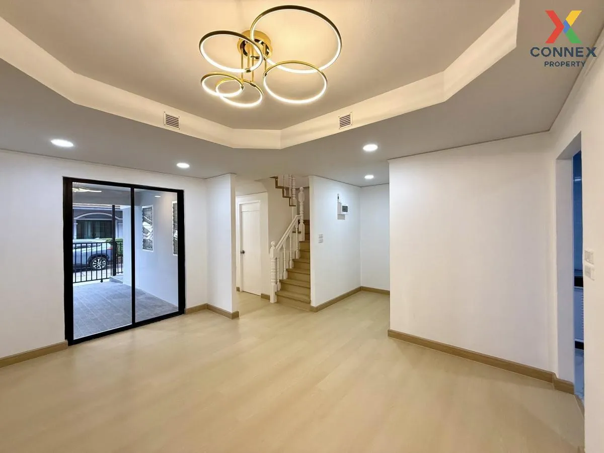For Sale Townhouse/Townhome  , BaanThanasuk , newly renovated , N 4