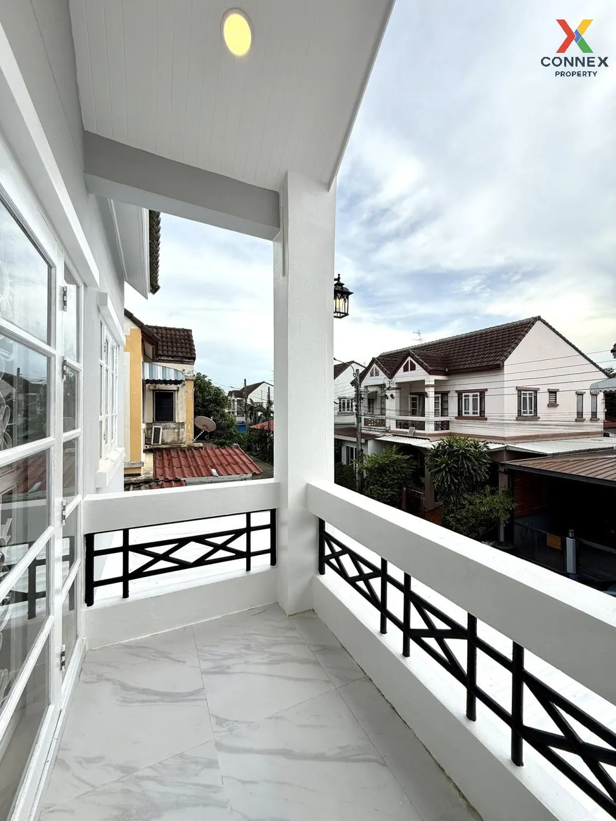 For Sale Townhouse/Townhome  , BaanThanasuk , newly renovated , N