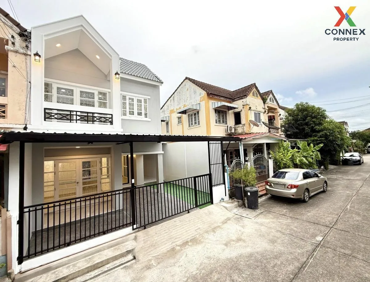 For Sale Townhouse/Townhome  , BaanThanasuk , newly renovated , N