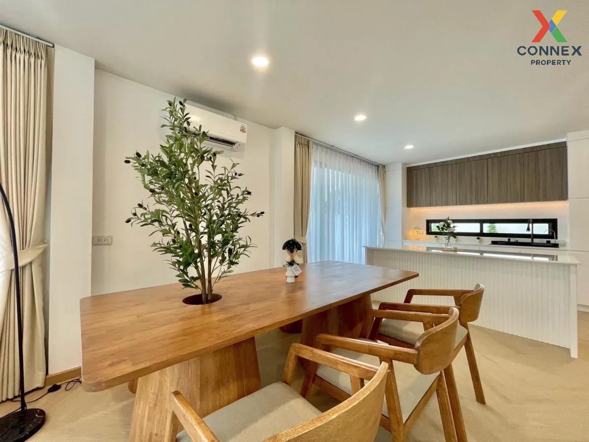 For Sale House , Pattanakarn 69 , wide frontage , newly renovated