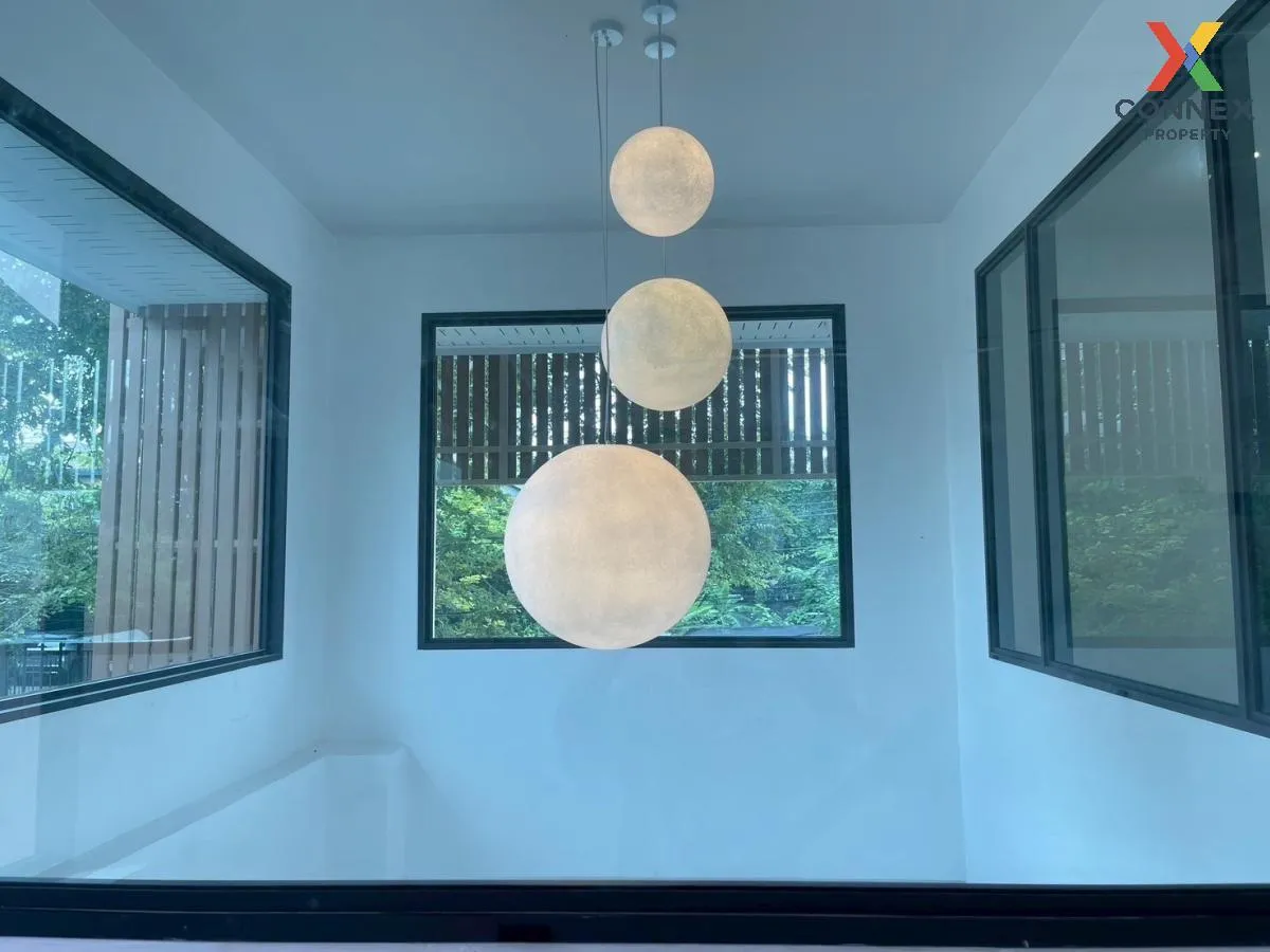 For Sale House , Pattanakarn 69 , wide frontage , newly renovated