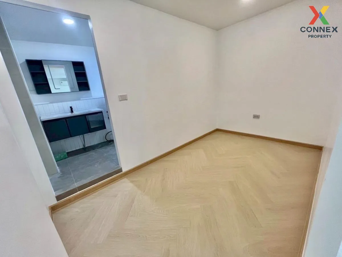 For Sale House , Pattanakarn 69 , wide frontage , newly renovated