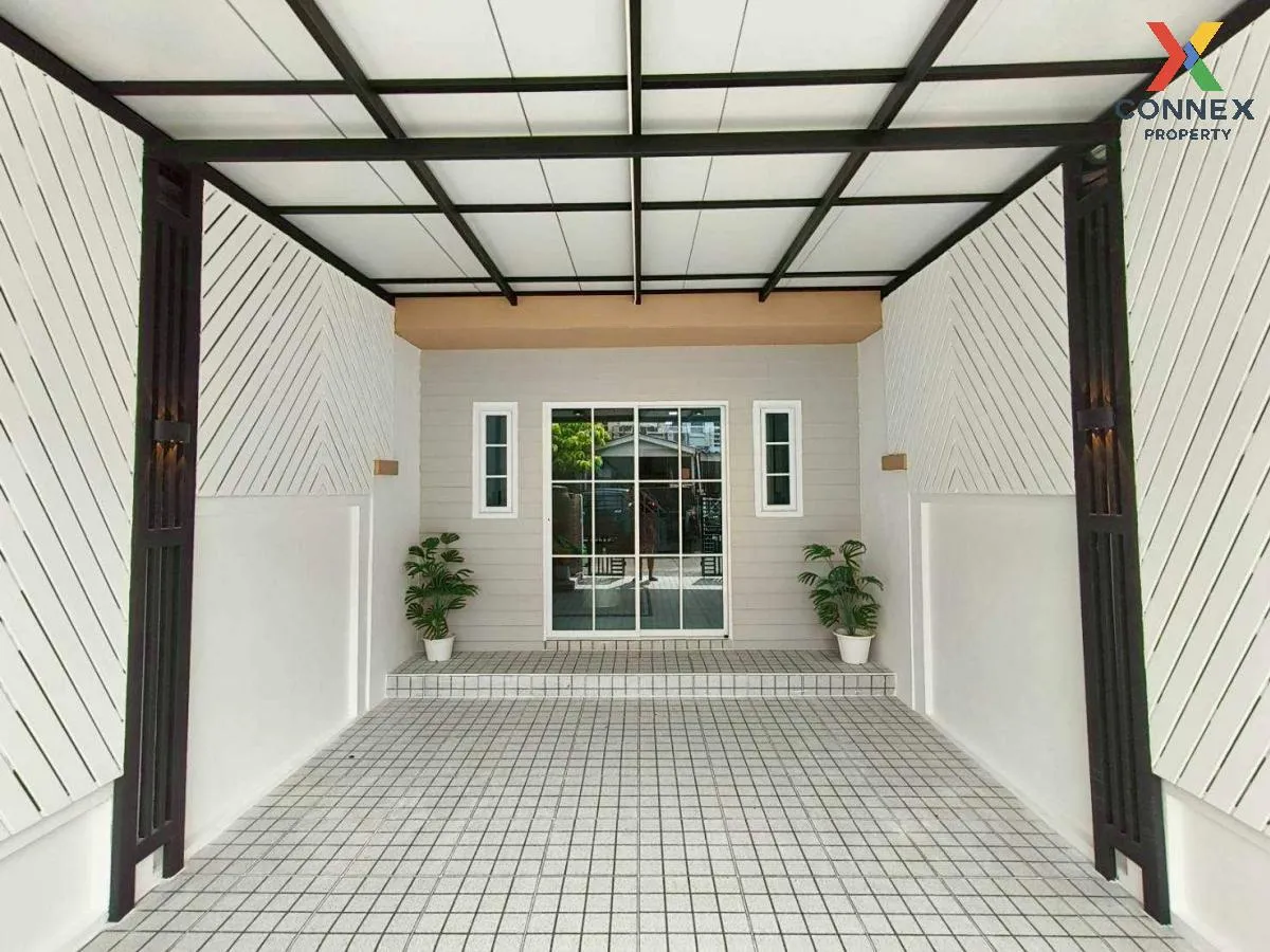 For Sale Townhouse/Townhome  , Baan Poonsin Thani 3 , newly renov 3