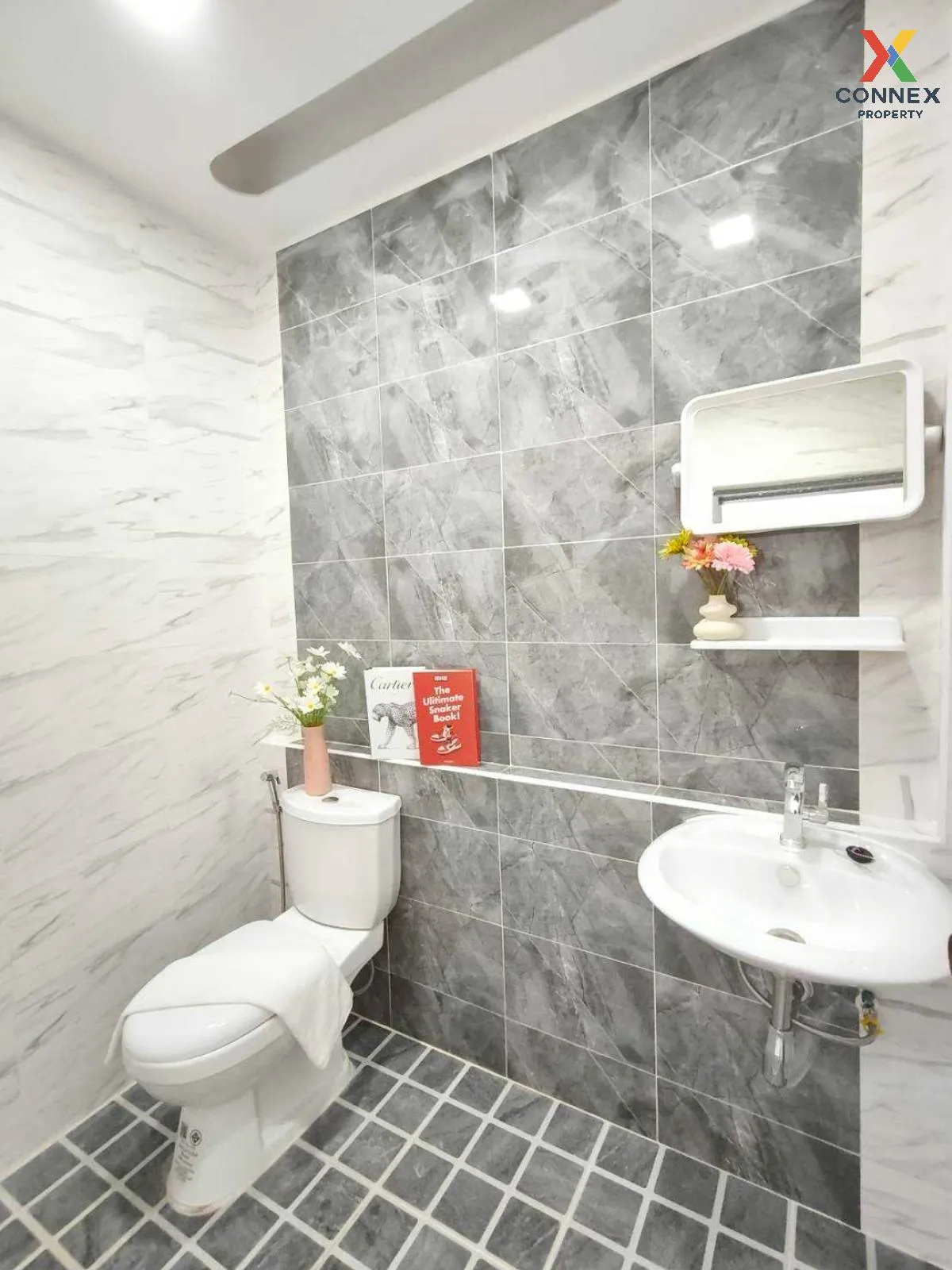 For Sale Townhouse/Townhome  , Baan Poonsin Thani 3 , newly renov