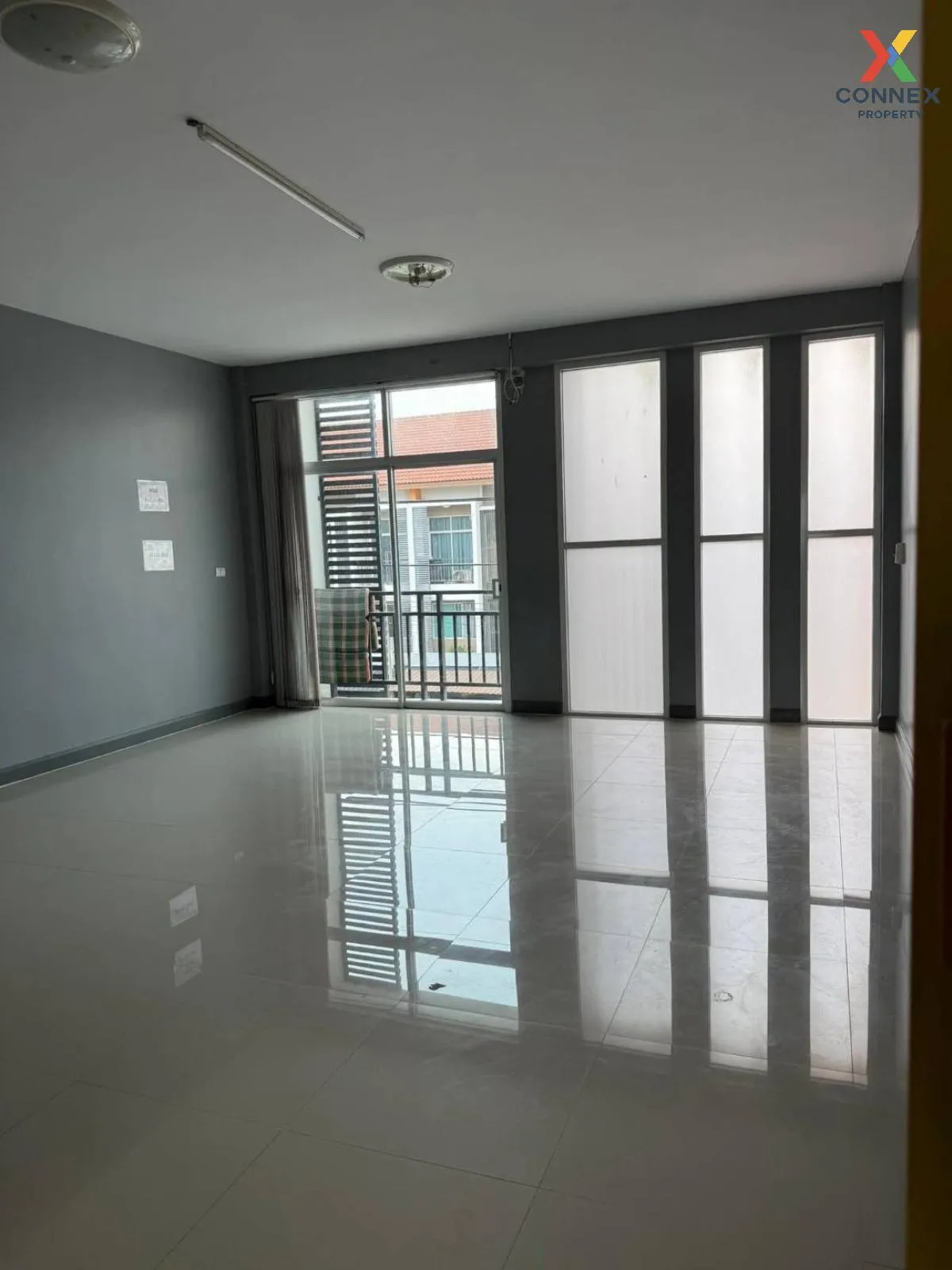 ขายอาคารพาณิชย์  ไอลีฟ ทาวน์ ลำลูกกา – คลอง 3 รีโนเวทใหม่ ลาดสวาย