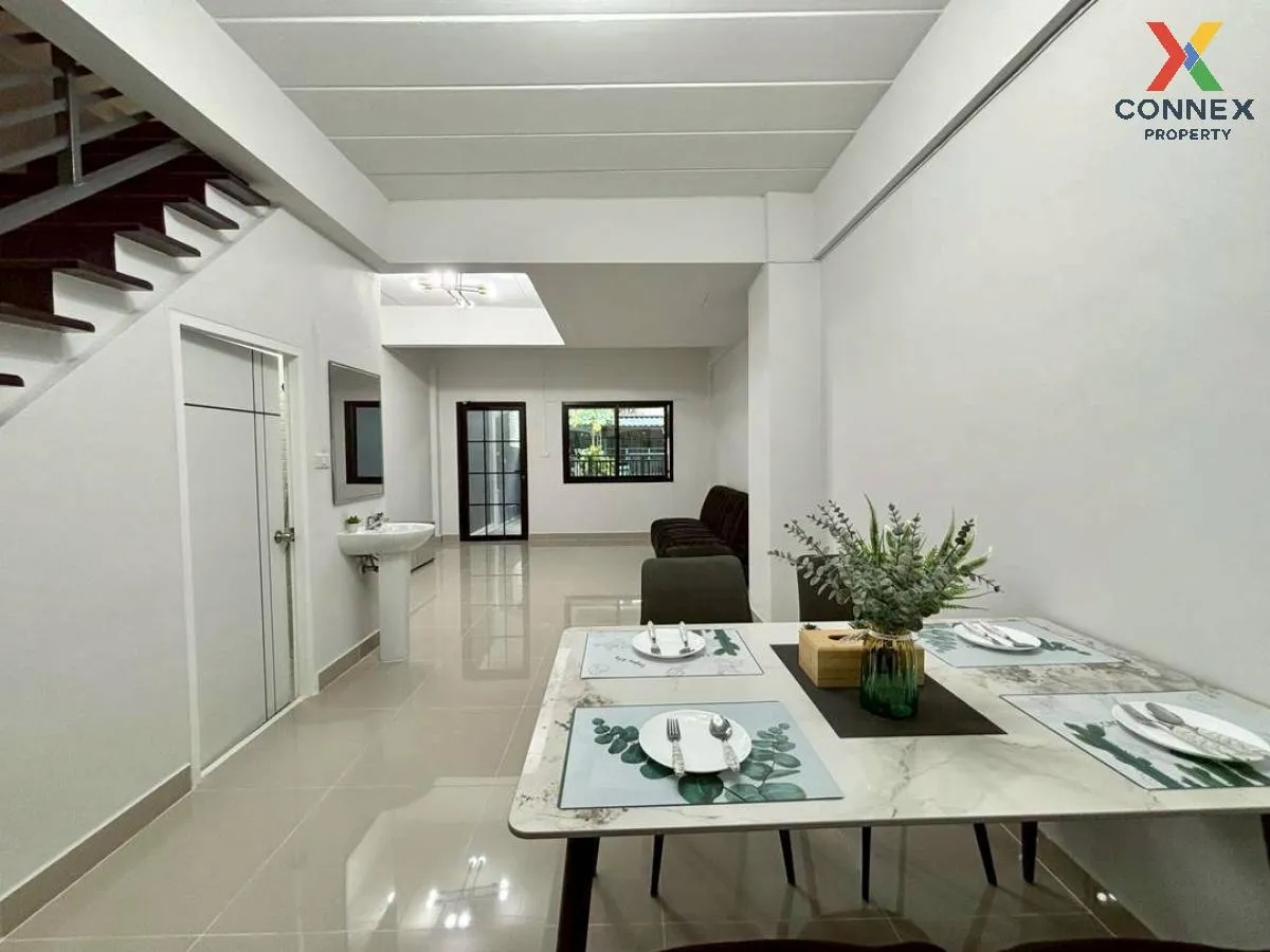 For Sale Townhouse/Townhome  , Buathongthani , newly renovated , 