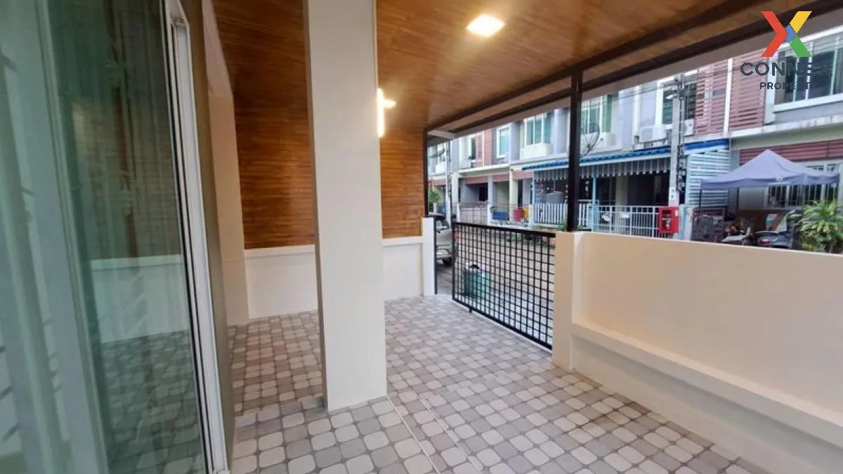 For Sale Townhouse/Townhome  , Buathong Thani Phase 17 , corner u 2