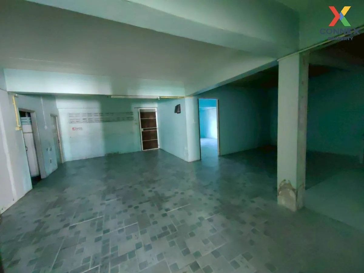 For Sale Commercial building Borommaratchachonnani Rd , Thawi Wat 4