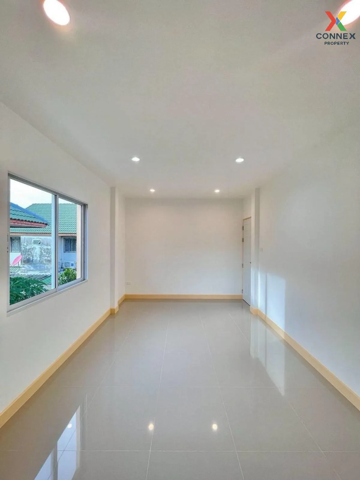 For Sale Townhouse/Townhome  , Buathong Thani Phase 18 , corner u