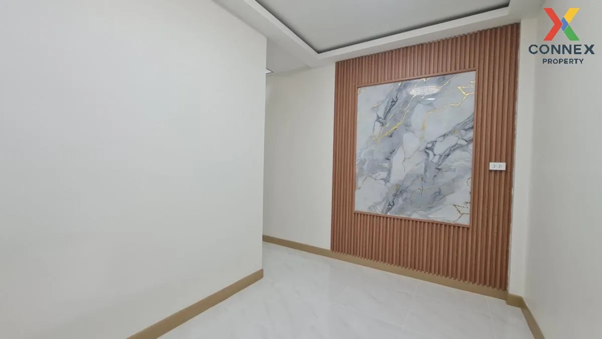 For Sale Townhouse/Townhome  , Baan Kittichai Villa 7 , Khu Fang 
