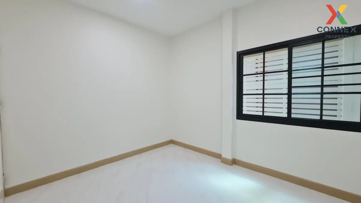 For Sale Townhouse/Townhome  , Baan Kittichai Villa 7 , Khu Fang 