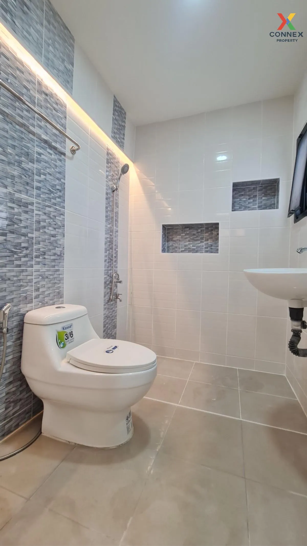 For Sale Townhouse/Townhome  , Baan Kittichai Villa 7 , Khu Fang 