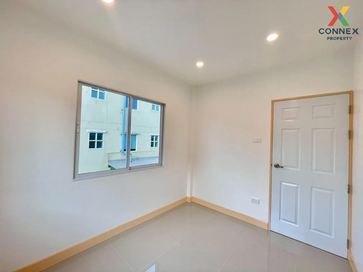 For Sale Townhouse/Townhome  , Buathongthani , Bang Bua Thong , B