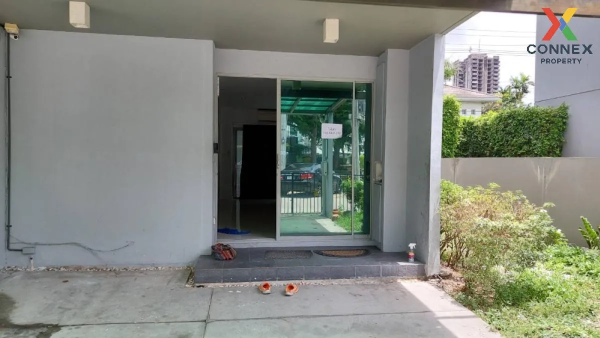 For Rent Townhouse/Townhome  , Patio Chaengwattana - Mueangthong  2