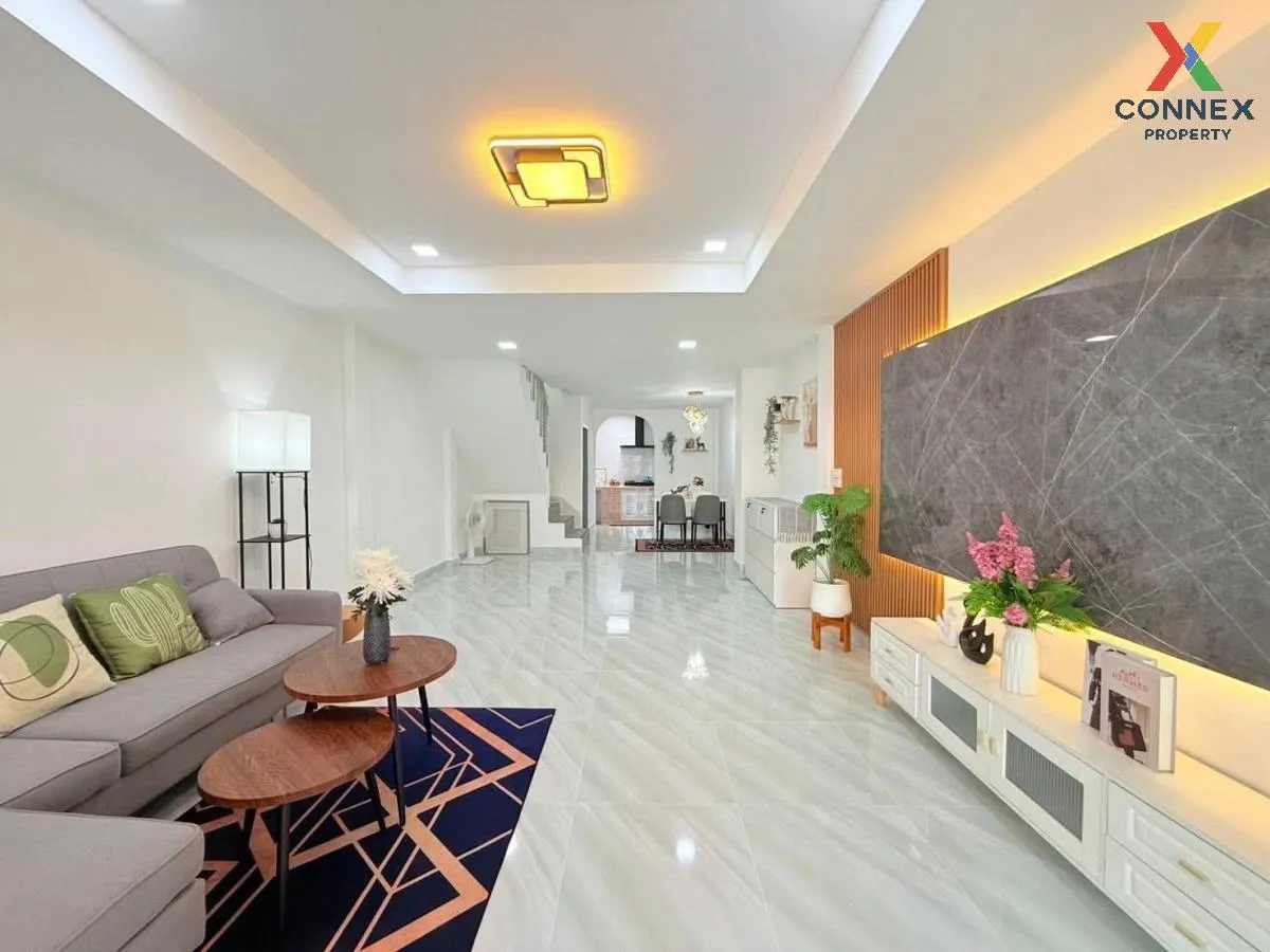 For Sale Townhouse/Townhome  , Baan Ratchathani 6 , newly renovat 3