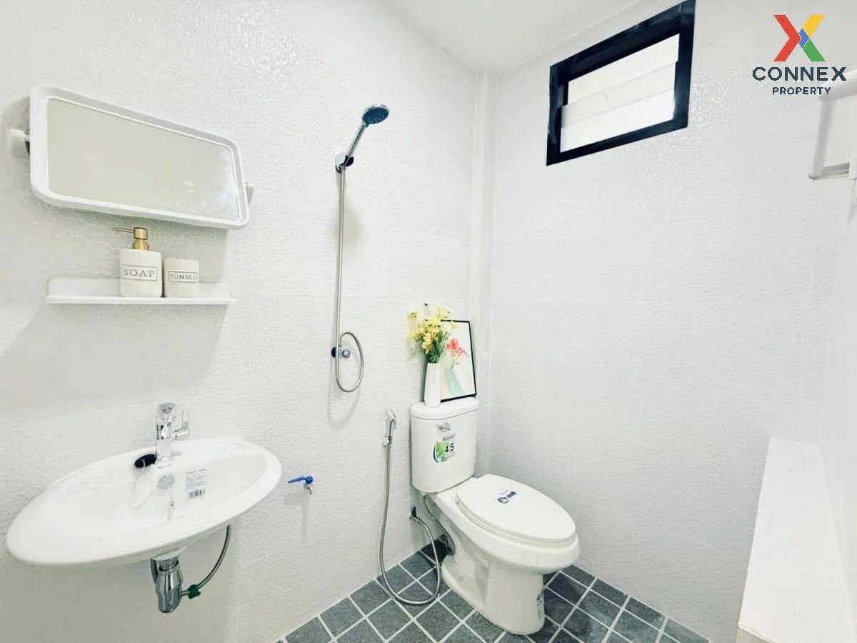 For Sale Townhouse/Townhome  , Baan Ratchathani 6 , newly renovat