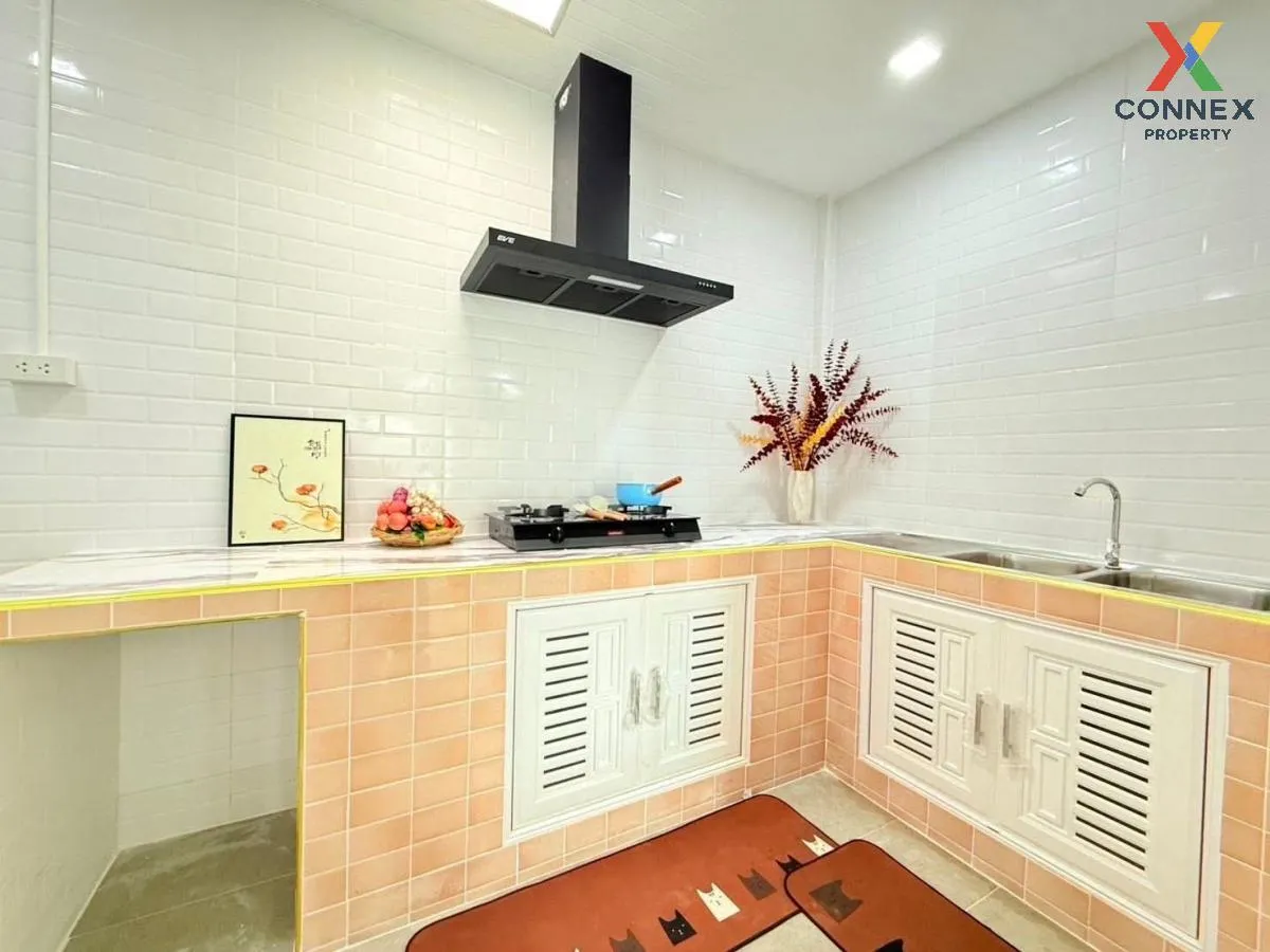 For Sale Townhouse/Townhome  , Baan Ratchathani 6 , newly renovat