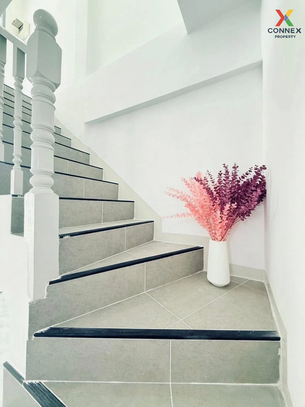 For Sale Townhouse/Townhome  , Baan Ratchathani 6 , newly renovat