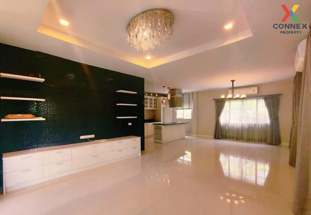 For Sale House , Burasiri Panyaindra , corner unit , Bang Chan , 