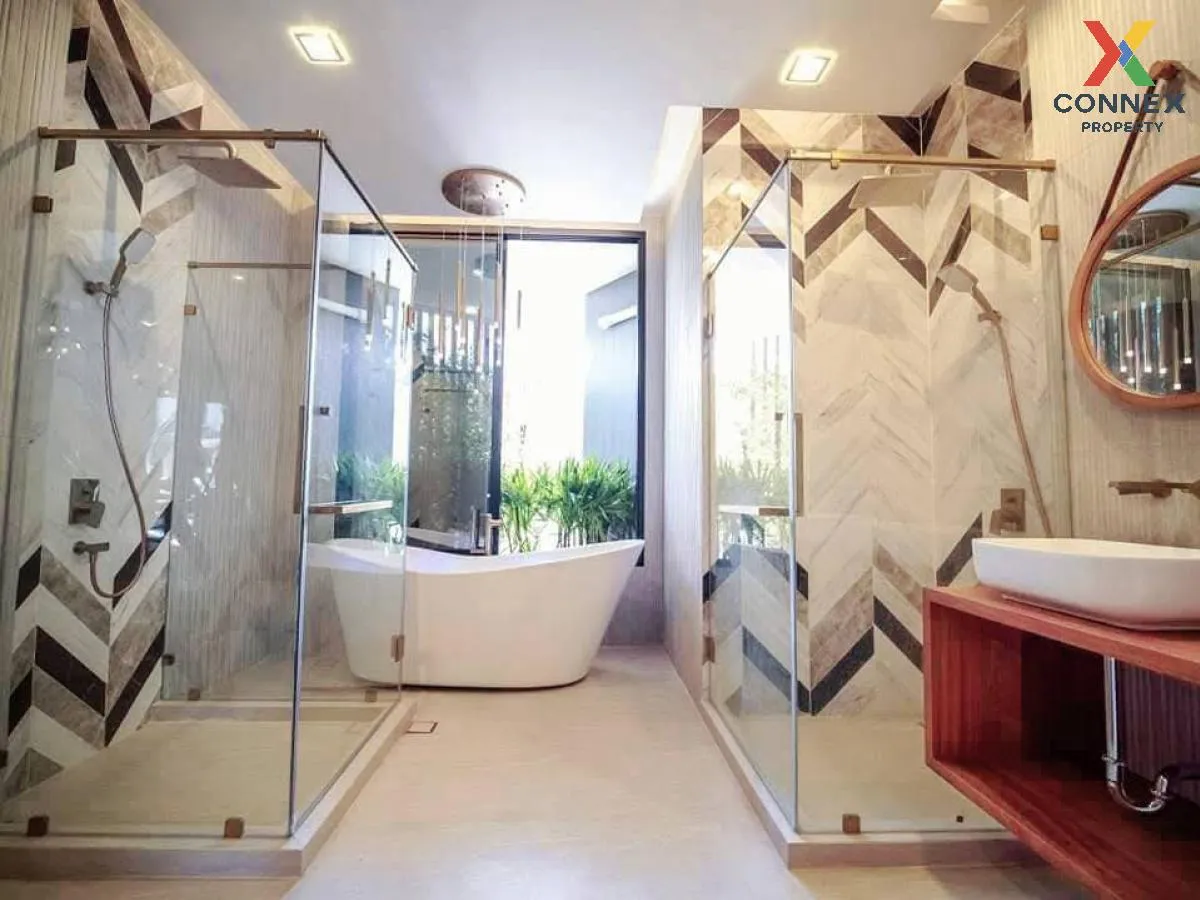 For Sale  3-storey detached house, pool villa with swimming pool,