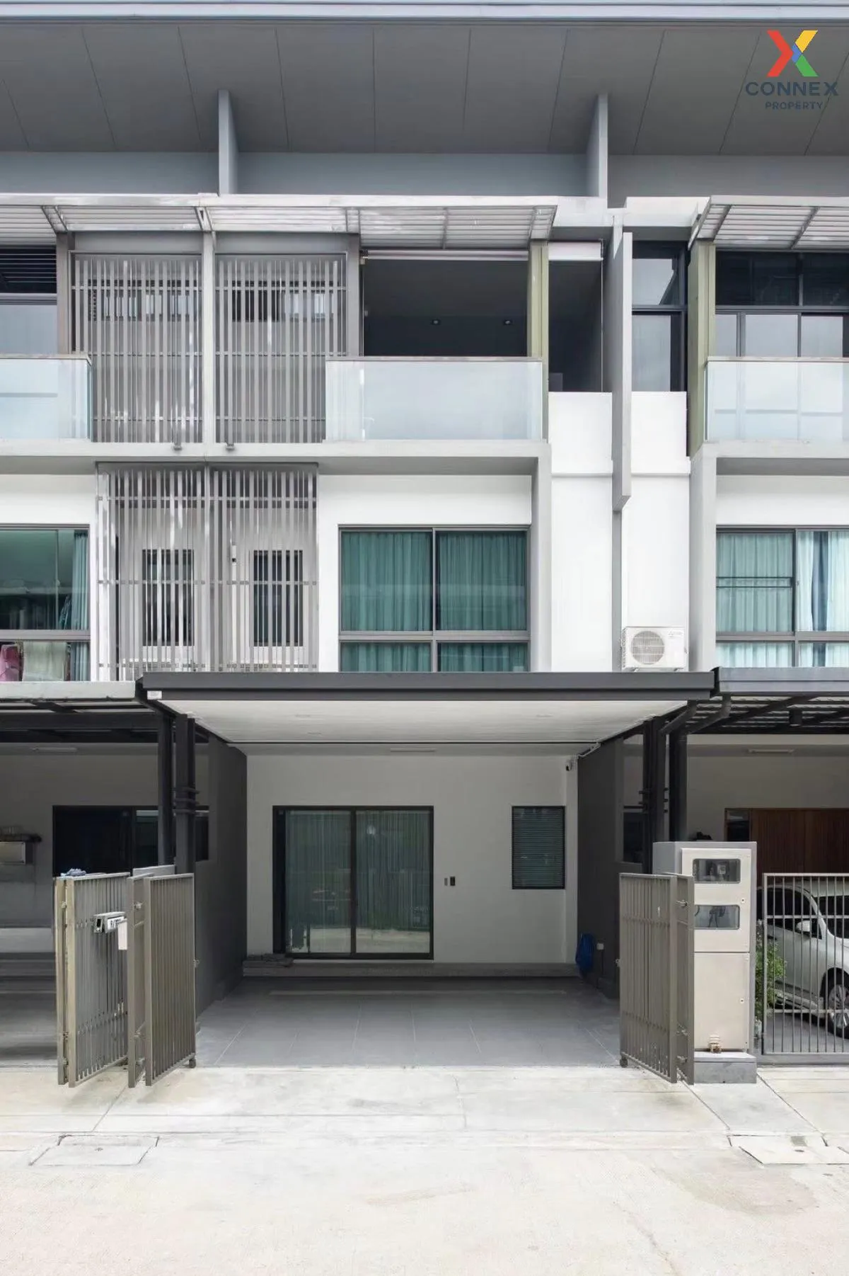 For Sale Townhouse/Townhome  , LANDMARK EKAMAI-RAMINDRA , Lat Phr 1