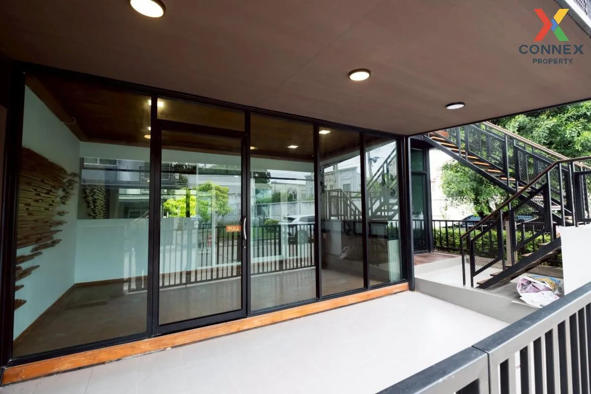 For Sale Townhouse/Townhome  , Casa City Bangna , Bang Kaeo , Ban