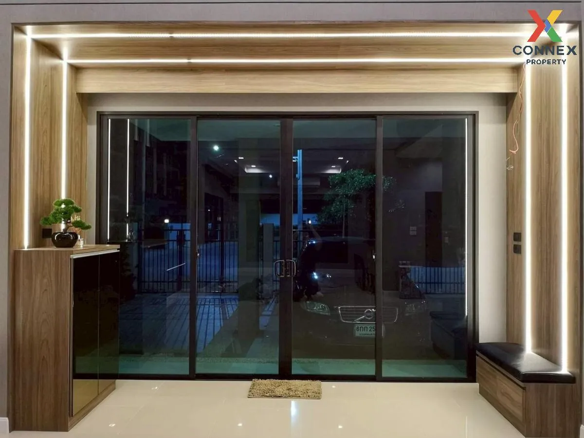 For Sale House , Supalai Essence Ladprao , newly renovated , MRT-