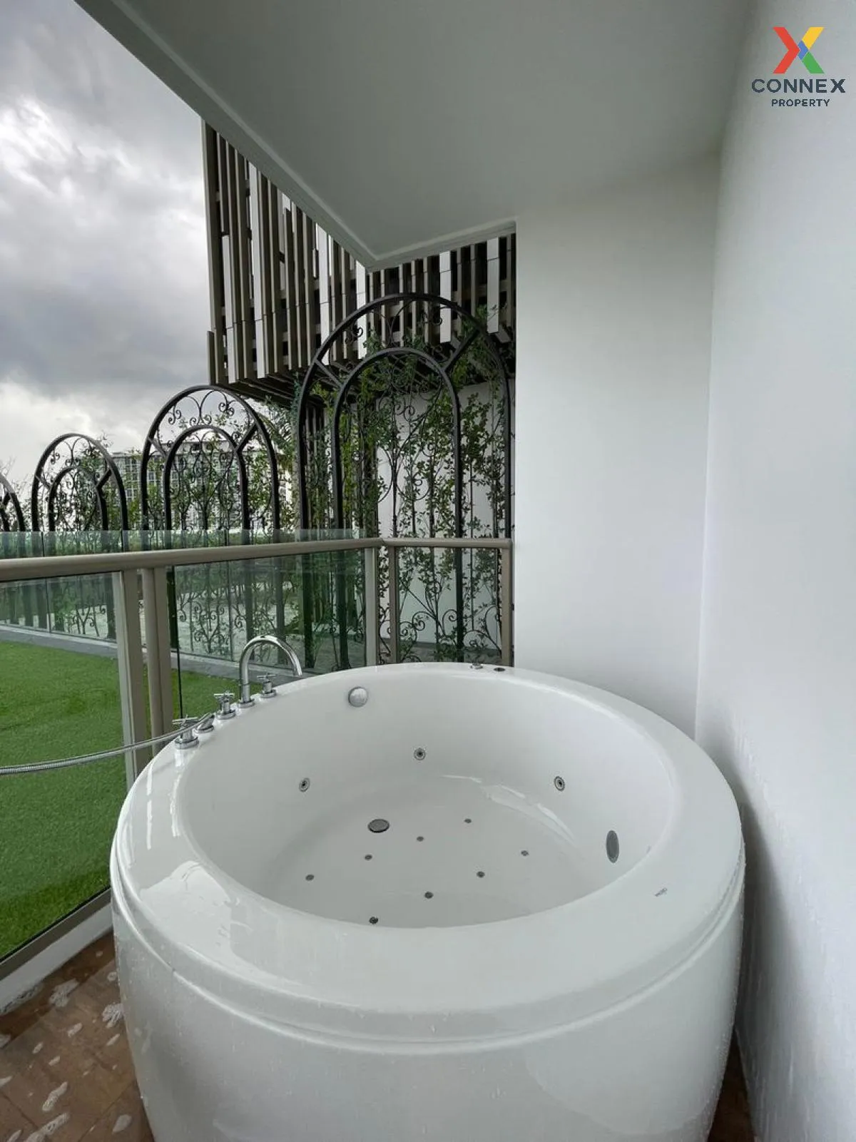 For Sale Condo , The Riviera Ocean Drive , Nong Prue , Bang Lamun