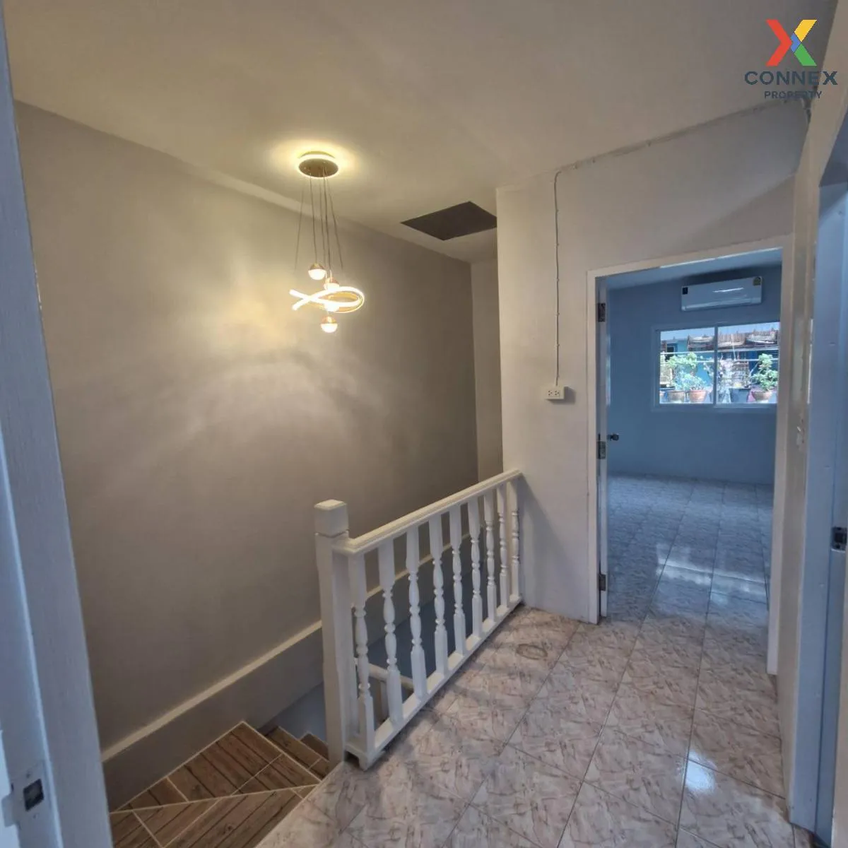 For Sale Townhouse/Townhome  , Tongthong 5 , newly renovated , Ba 4